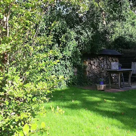 Holiday Onder De Linden ברחן